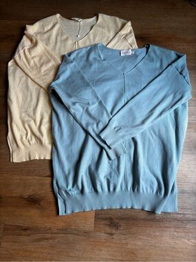(2) Ultra-soft V-Neck Sweaters - 1 Light turquoise, 1 Butter Yellow.  Sz M/L